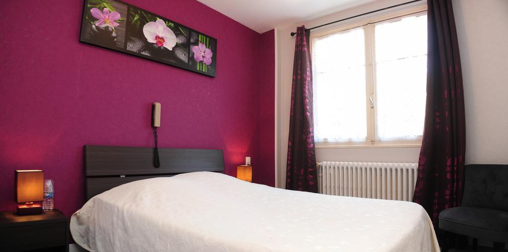Logis Le Franco Belge Hotel Monthermé Quarto foto